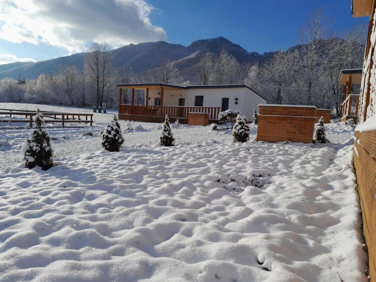Beaumont Lodges Predeluț Exterior foto