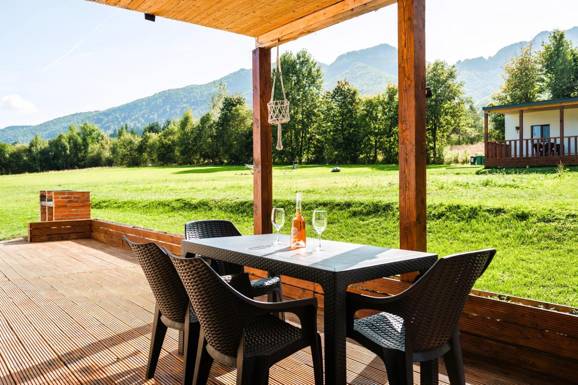 Beaumont Lodges Predeluț Exterior foto